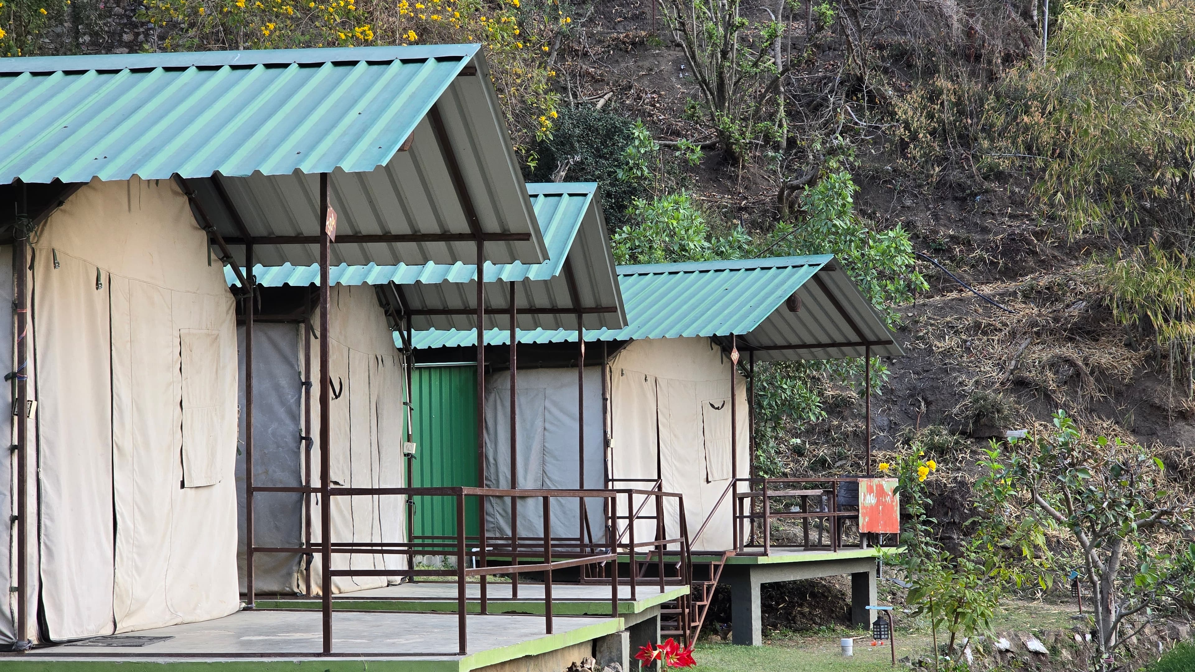 Camping with Rafting (16 Km)